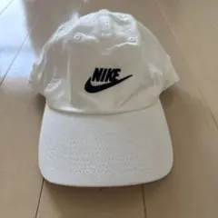 NIKE キャップ ホワイトのサムネイル
