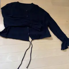 黒いフレアスリーブシャツ Mサイズ
