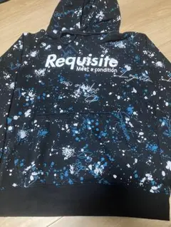 Requisite フード付きパーカー 黒と青のスプラッター