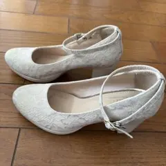 アイボリー レース 中ヒール パンプス