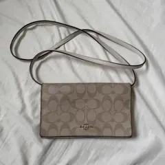 COACH モノグラムウォレットショルダー ベージュ