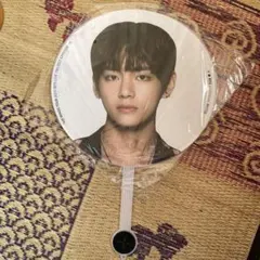 2025年最新】bts うちわ 公式 テテの人気アイテム - メルカリ