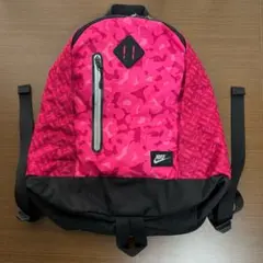 Nike ピンク迷彩リュック