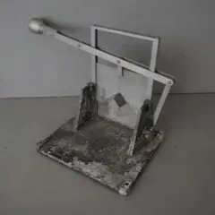 貴重】小動物 鉄製 ギロチン台 理化学器械 シナノ製作所 珍品 可動品 