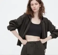 UNIQLO ユニクロ　ドライスウェットクロップドフルジップパーカ（長袖）