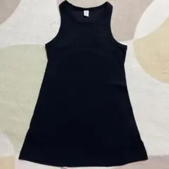 Lululemon レーサーバックタンクトップブラック　サイズ４