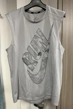 NIKE DRY FITノースリーブ　Tシャツ　Mサイズ