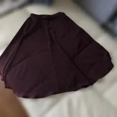 UNIQLOダークパープル フレアスカート ひざ丈