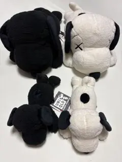 UNIQLO × KAWS × PEANUTS ぬいぐるみ 4体セットのサムネイル