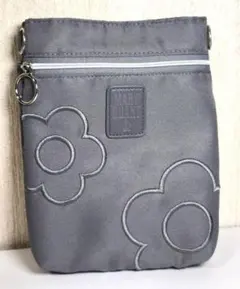マリークヮント MARY QUANT スマホショルダー ショルダーベルト欠品格安のサムネイル