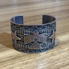 サンシャインリーブス　サンダーバード　ワイドバングル　ナバホ　インディアンのサムネイル
