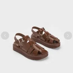 ［美品］CHARLES & KEITH カットアウトケージサンダルのサムネイル
