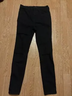 FOREVER 21 穴あきスキニーパンツ