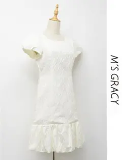 D419/美品 M'S GRACY ワンピース ドレス 総柄 エンボス 40 白
