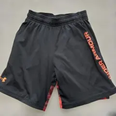 Under Armour ハーフパンツ 140cm 黒/赤