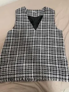 ハニーズ　ノースリーブ Vネック チェック柄 トップス