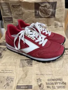 Brooks Chariot スニーカー 23.5cm ブルックス　チャリオットのサムネイル