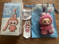 PIN FOR LOVE アルファベットぬいぐるみペンダント イニシャルラブブ