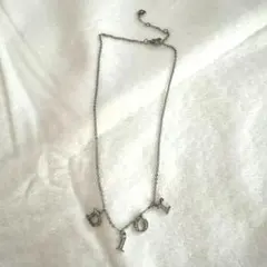 Dior ロゴネックレス