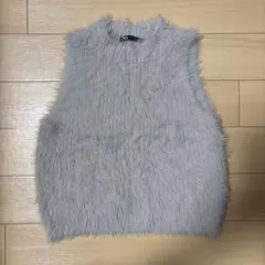 ZARA グレー ファー風 ノースリーブニットベスト
