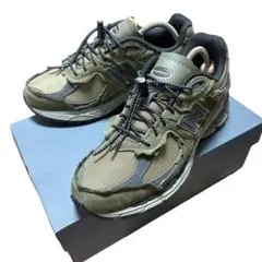 未使用級☆ニューバランス　M2002RDN　カーキ　レディース　24cm　箱付き
