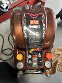 MAXコンプレッサー　ジャンク品　（転売などに） MAX エアコンプレッサー 1270E ジャンク - メルカリ
