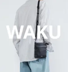 美品　waku KURO Series レザーショルダーバッグ キーリング付き