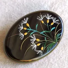 堆朱　漆　花彫刻　ブローチ，ビンテージ　中国アンティーク 堆朱 漆 花彫刻 ブローチ，ビンテージ 中国アンティーク - メルカリ