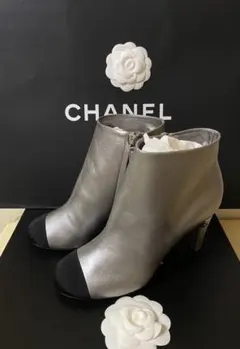 CHANEL値下げ‼️ シャネル ブーツ３７レディース シルバーレザー新品未使用