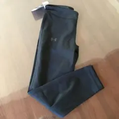 再お値下げ！　新品タグ付き　アンダーアーマー　黒　ズボン　ジャージ　トレーニング