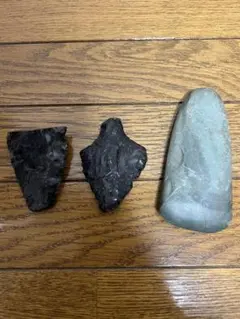 石器セット(出土品)激レア商品5点 石銛、石篦、石蚤、石包丁？船底型石器 2025年最新】石器 出土の人気アイテム - メルカリ