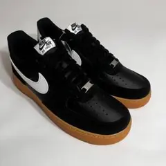 新品　限定　完売カラー　ナイキ　スニーカー　エアフォース1