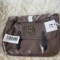 Item thumbnail for item aa5d1706-ec62-4270-b50d-6be182172844