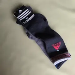 未使用★アディダス　靴下　2足セット★21~23cm ハイソックス
