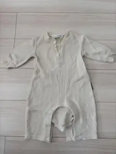 オフホワイト　ワッフルロンパース