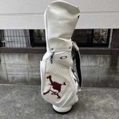 送料無料/美品Oakley スタンド式ゴルフバッグ・キャディバッグWHITE OAKLEY（オークリー） 日本正規品 SKULL STAND 17.0 FW ( スカル
