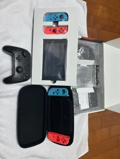 Nintendo Switch本体ネオンブルーネオンレッド プロコン・ケース付き