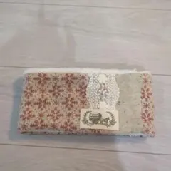 花柄ネックウォーマー赤とベージュ