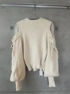 archives アイボリー オフショルダー セーター