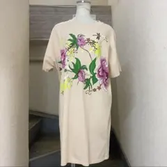 ケンゾー　ワンピース　半袖Tシャツベージュ色　花柄　KENZOのサムネイル
