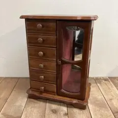 Item thumbnail for item 7130caaa-6cee-47e6-800c-4eeae94a62f9