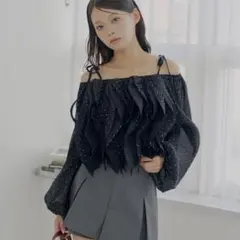 【Chico】 フリルオフショルBL ドットブラックのサムネイル