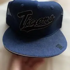 Tigers ロゴ刺繍 ネイビーキャップ