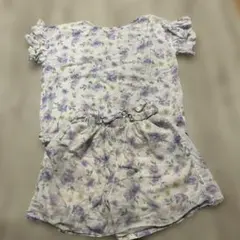 グローバルワーク　花柄フリル袖トップスとショートパンツセット 150㎝