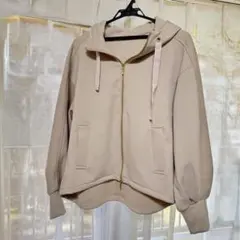 funny company+ ダンボールスタンドネックパーカー