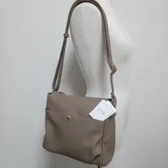 Item thumbnail for item d27658f7-7f8e-49e3-8bed-807fe26ee6a6