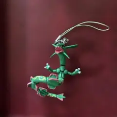レックウザ フィギュアストラップ 緑