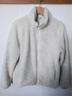 クリーム色 フリースジャケット ジップアップ