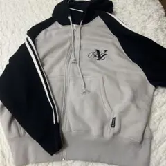 NiziU AWAKE パーカー　XLサイズ 美品】NiziU AWAKE フーディー XL - メルカリ