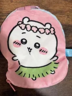 ちいかわ　ガチャ　ダイカット ケース